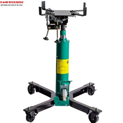 Con đội Hộp số 0.5 Tấn dùng trong gara ô tô SATA AE5822